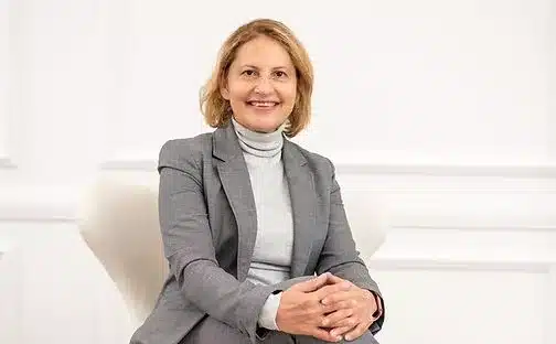 Dr Nadia Yousri